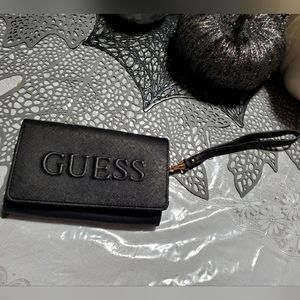 ♥ Guess phone organizer